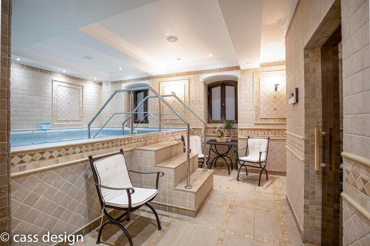 Hotel Versay Băile Herculane Dış mekan fotoğraf