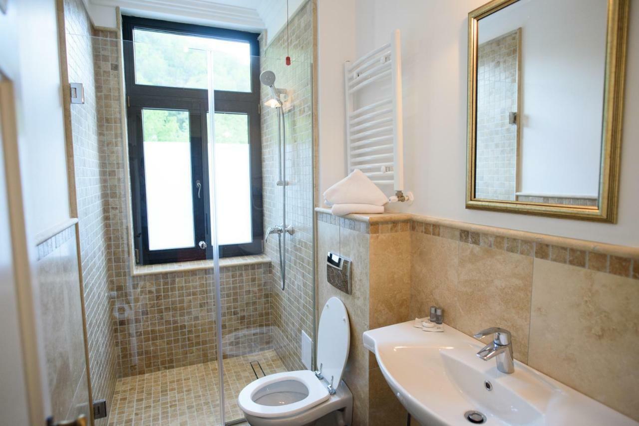 Hotel Versay Băile Herculane Dış mekan fotoğraf