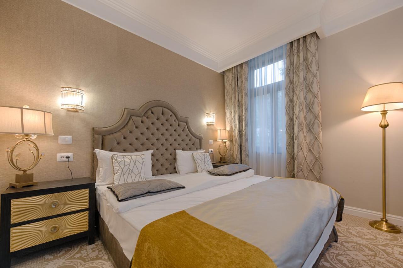 Hotel Versay Băile Herculane Dış mekan fotoğraf