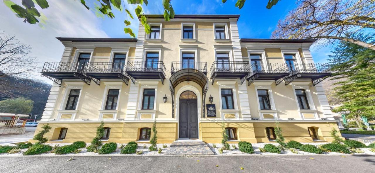 Hotel Versay Băile Herculane Dış mekan fotoğraf