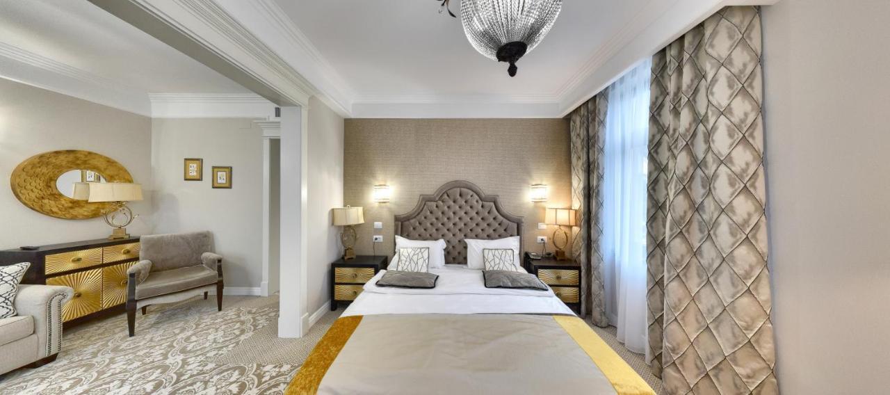 Hotel Versay Băile Herculane Dış mekan fotoğraf